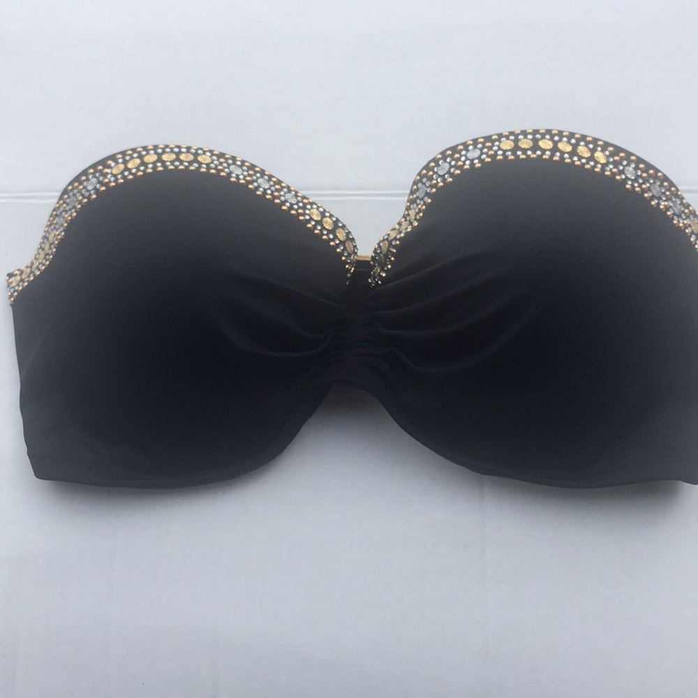 New never worn Victoria’s Secret Swim Top